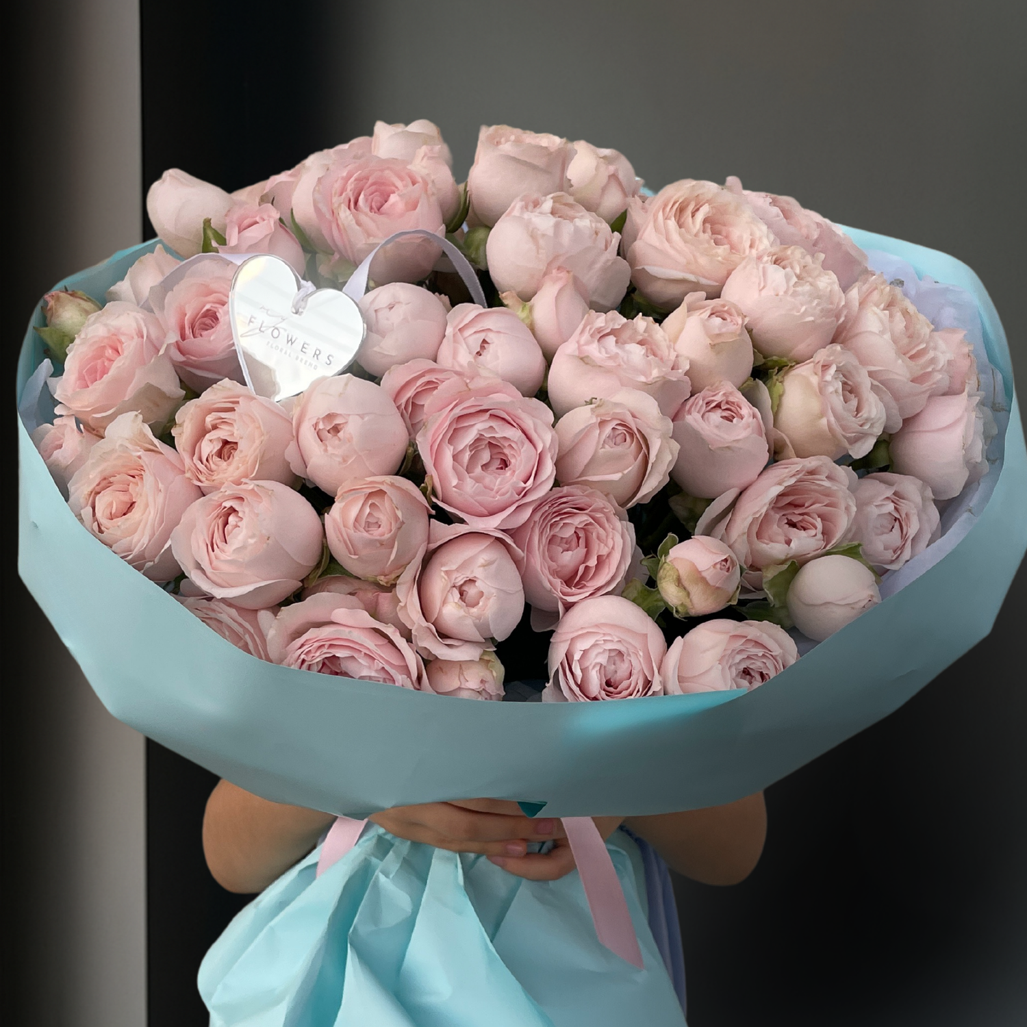 Піоноподібні кущові троянди