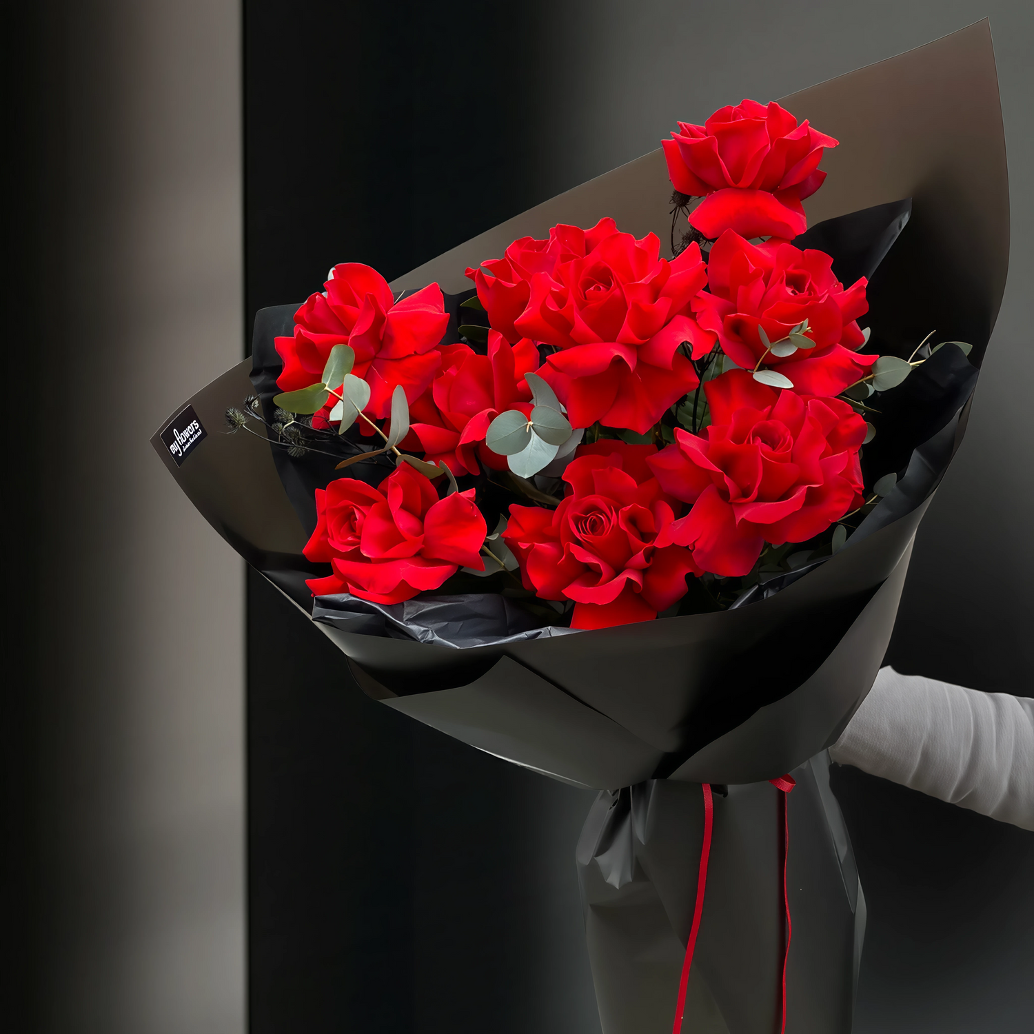 Красные французские розы